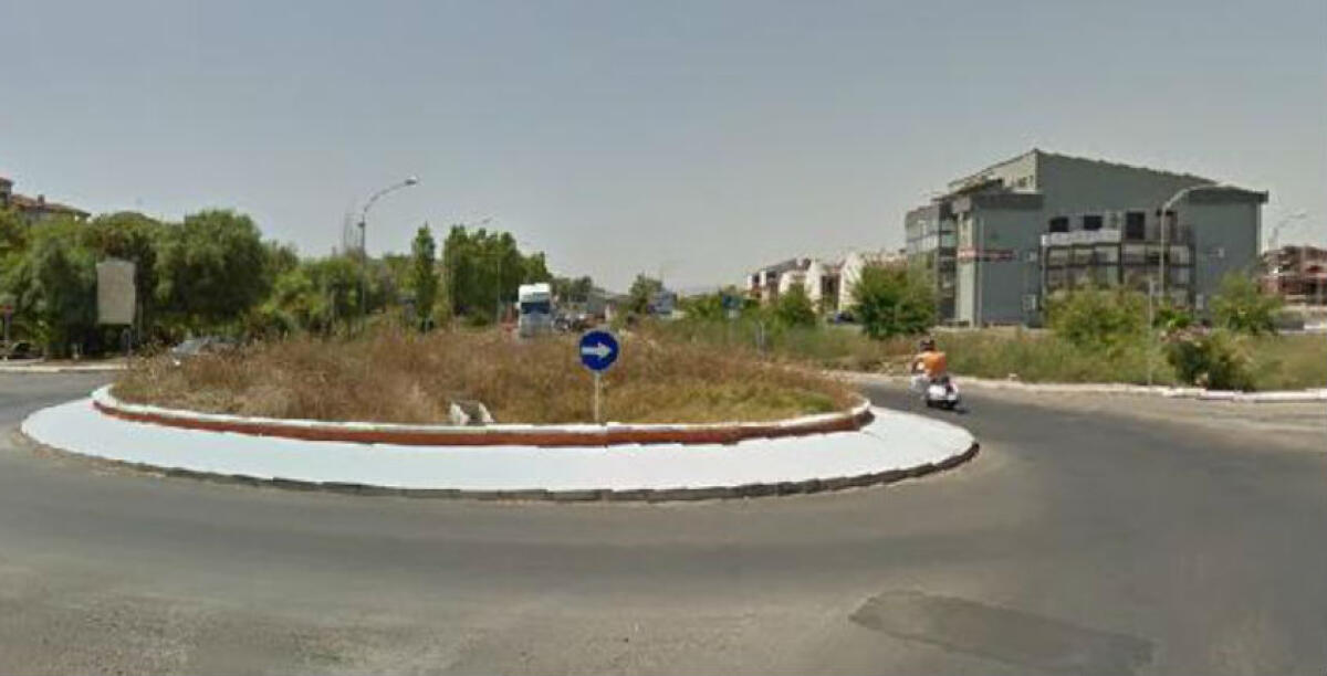 I cedimenti della rotatoria sulla Gela-Manfria, un imprenditore e un tecnico a giudizio: "Non è mai stata collaudata" - 