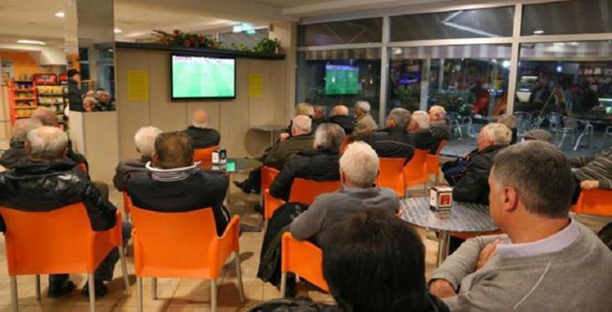 Fiorentina-Juventus nel locale per attirare clienti, denunciati 4 esercenti - 