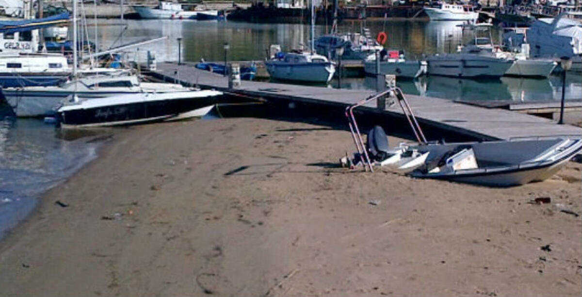 PortoBello - Il porto Rifugio è insabbiato malgrado l'intervento della scorsa estate della draga
