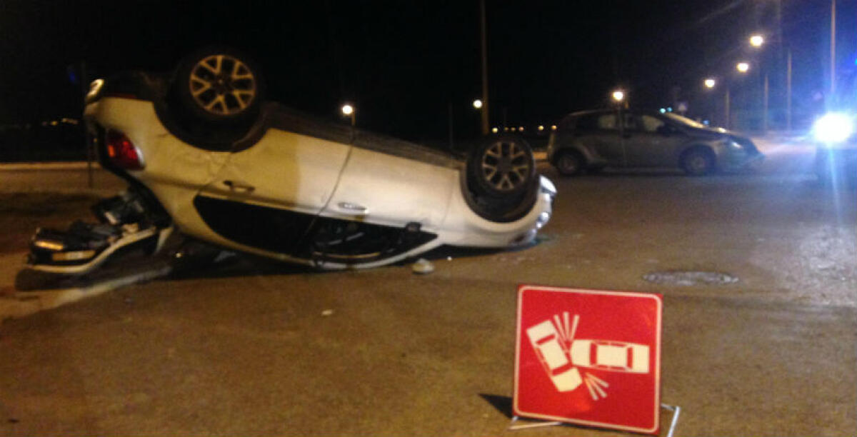 Scontro tra due auto nel cuore di Marchitello, ci sono anche dei feriti - 