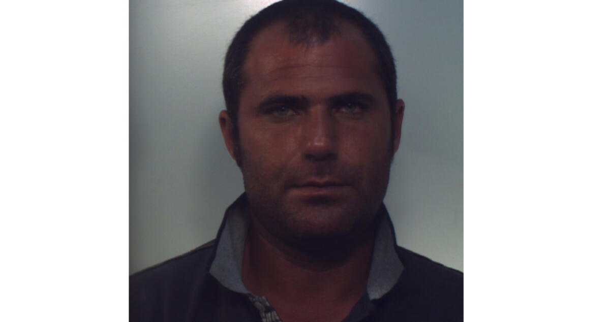 Minacce ai familiari, voleva entrare con la forza in casa: i carabinieri hanno arrestato Francesco Di Pietro -
