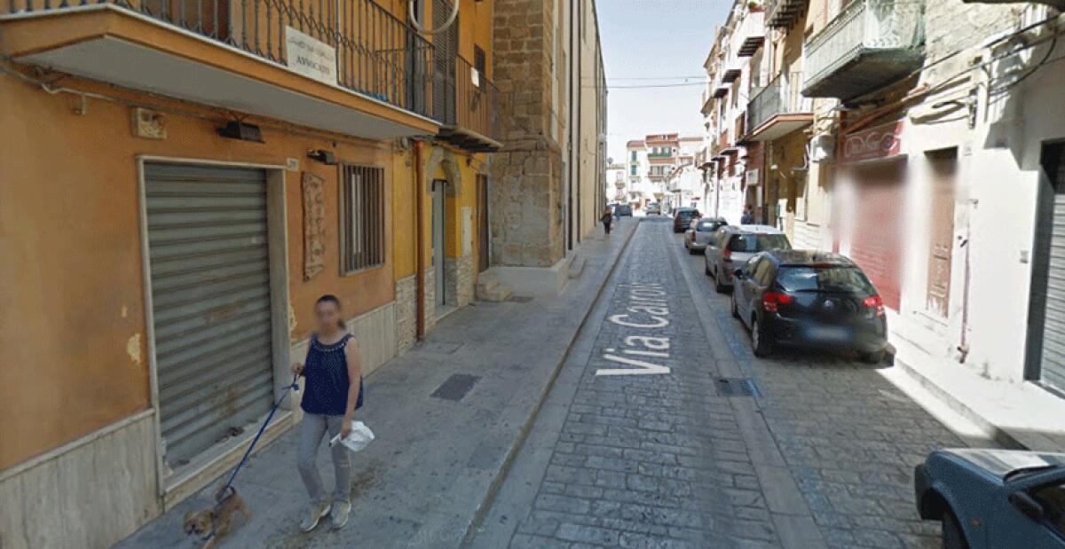 Ancora un furto in centro storico, gioielleria presa di mira in via Cairoli - 