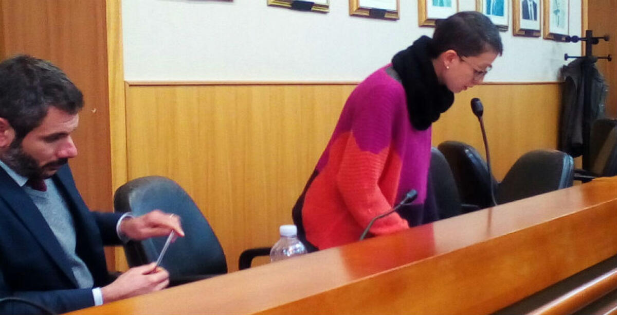 "Lei non risponde alle nostre richieste...", continua in aula la sfida tra i grillini e il vicesindaco Simone Siciliano - Farruggia all'assise civica con l'avvocato Morgana (a sua volta ex consgiliere del movimento)