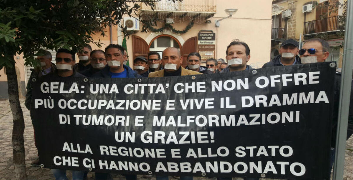 La Città metropolitana di Catania? No...la protesta degli operai: i lavoratori contestano in piazza Sant'Agostino - 