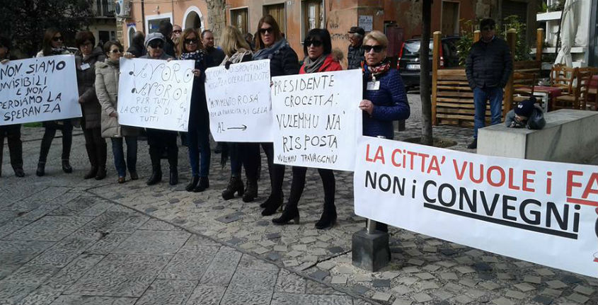 donne-protesta.jpg