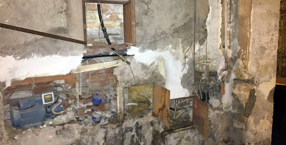 Centro storico, ladri rubano motorini idrici: senz'acqua molte abitazioni - 