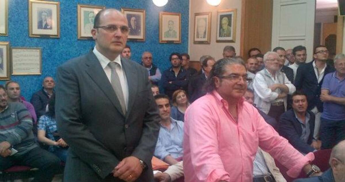 Io, ex omosessuale e drogato libero grazie alla fede, al teatro Eschilo testimonianze cristiane - 