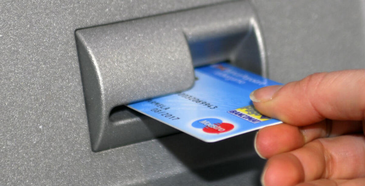 La carta di credito dell'azienda utilizzata per spese personali, c'è la condanna all'ex dipendente di una società locale - 