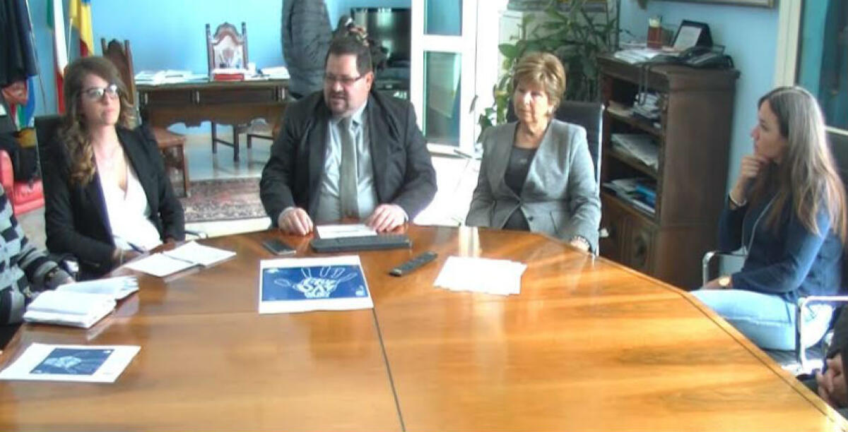 Si moltiplicano le iniziative per il Blueday, anche la Verga scende in campo - 