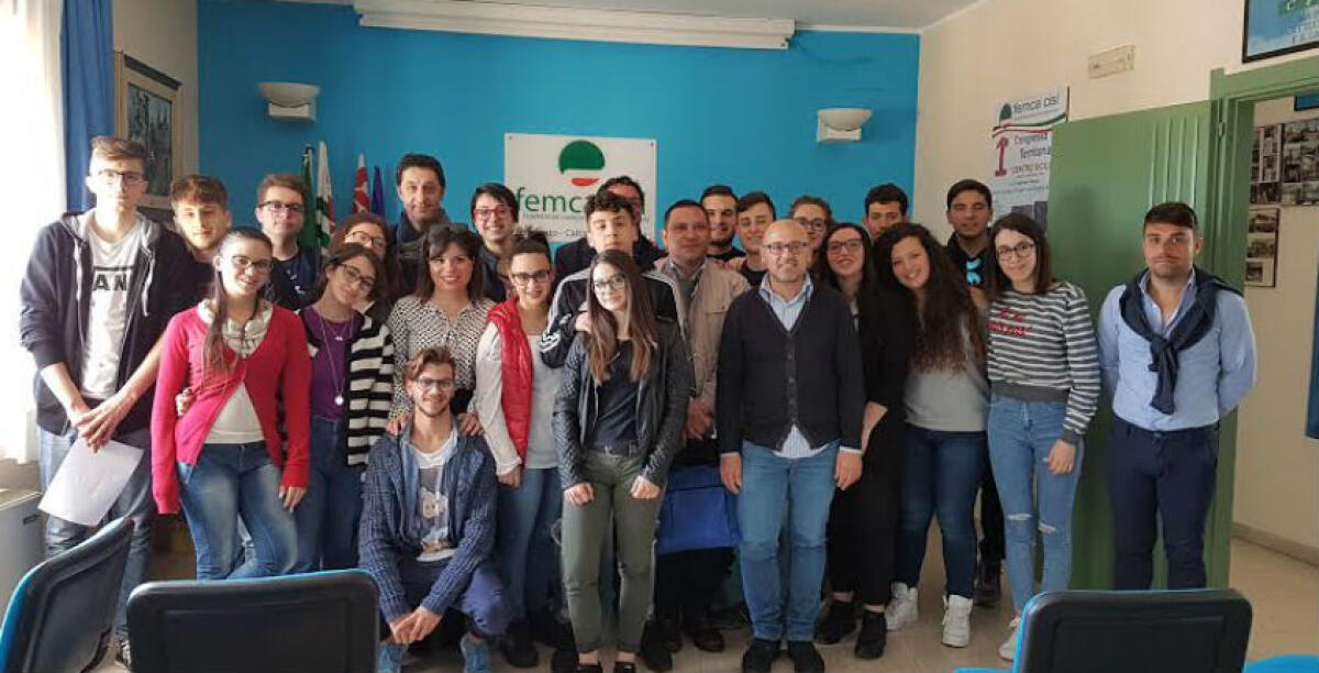 L'alternanza scuola-lavoro, gli studenti dello "Sturzo" alla Cisl: a confronto con il sindacato - 