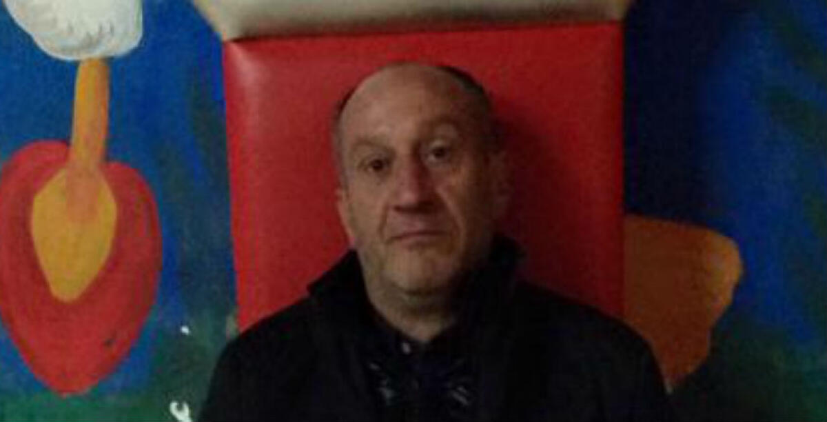 La terribile fine di Orazio Cosenza, il figlio della moglie si era già salvato dopo un grave incidente: erano a Catania per le visite -