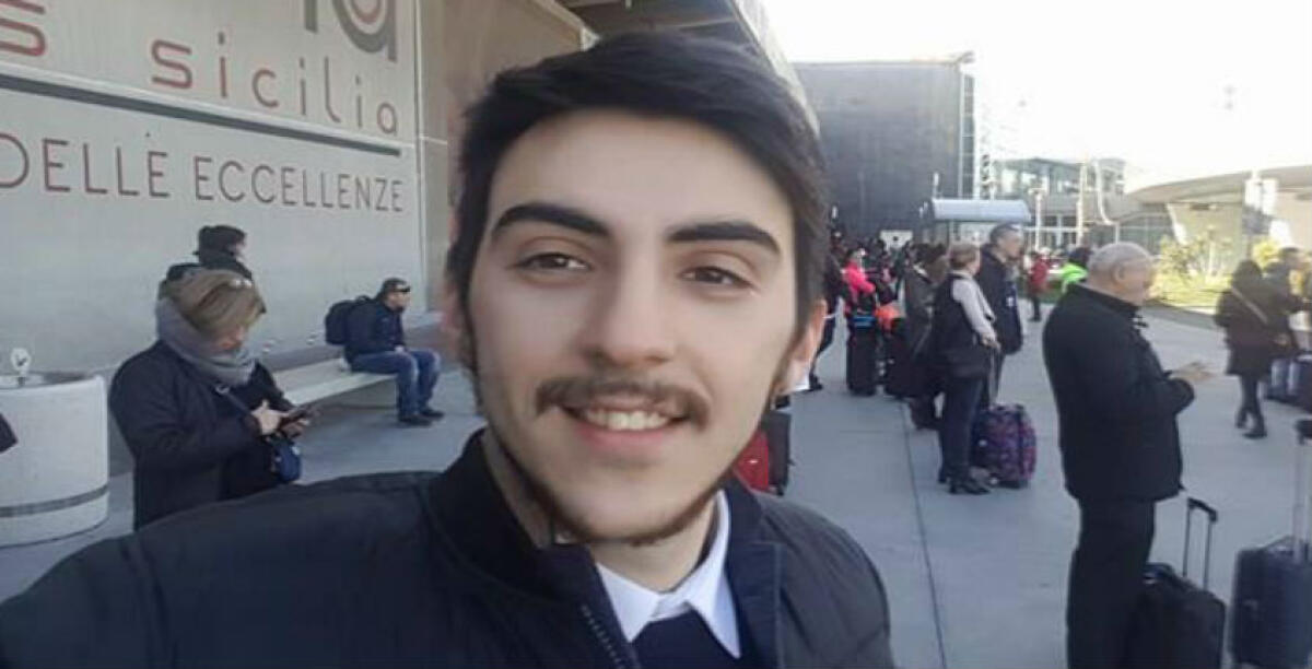 "A Gela non vedevo prospettive...vivo a Manchester per dare una possibilità alla mia vita", la storia di Simone Rinzivillo in un docufilm - 