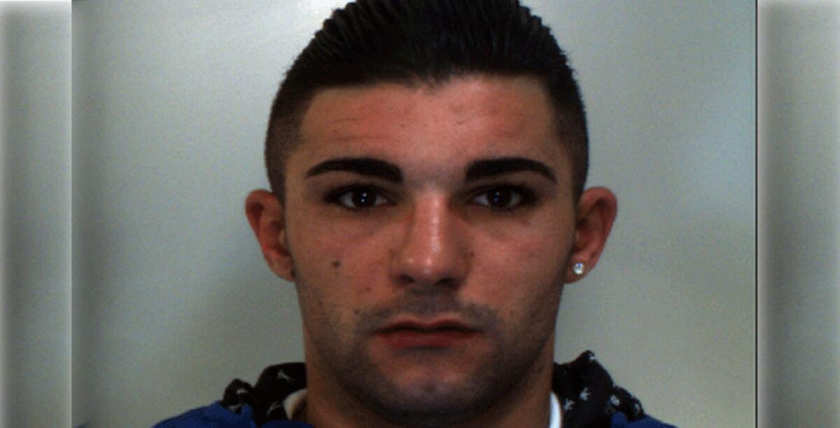 Sfuma il colpo per tre topi d'appartamento in via Recanati a Pasquetta, un arresto e due denunce - 