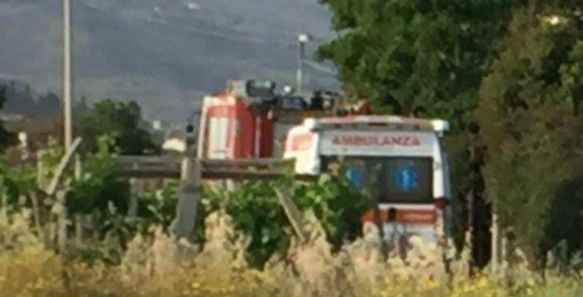 La morte dell'anziano trovato in un podere di campagna, uno dei vigili del fuoco intervenuti: "Quello è mio padre" - 