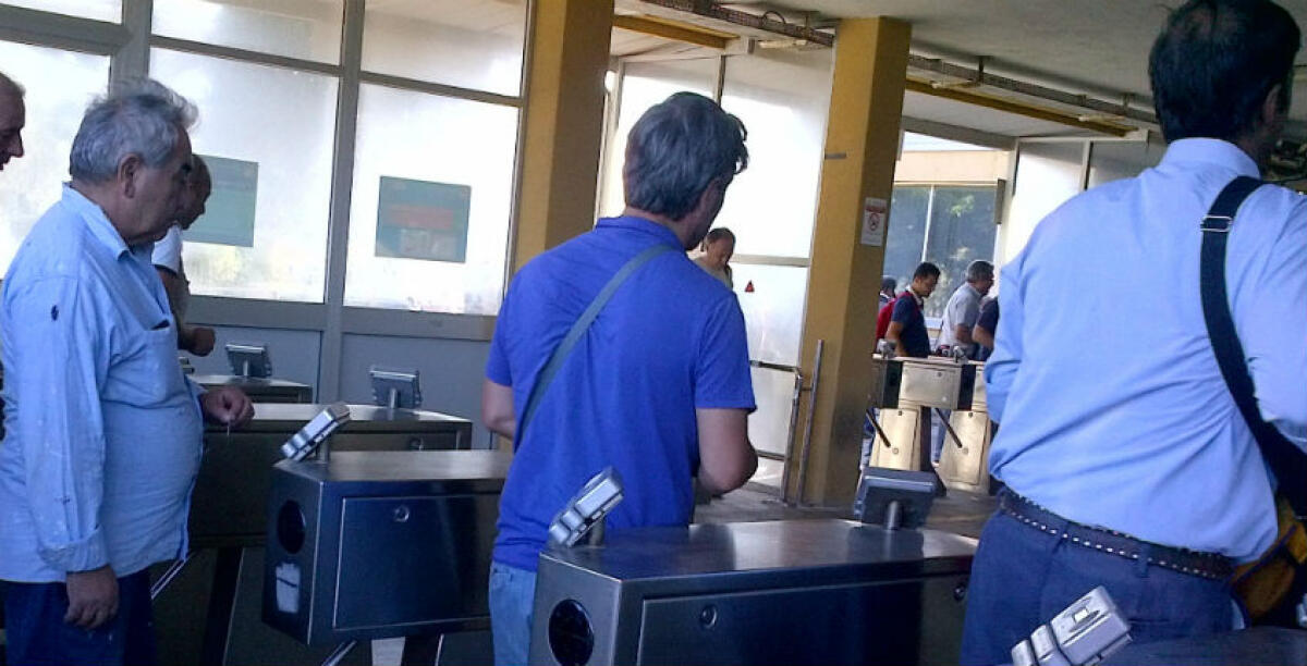 Ferito in raffineria, parla l'operaio: "Nessuna formazione per quel lavoro...ero rientrato solo il giorno precedente" - 