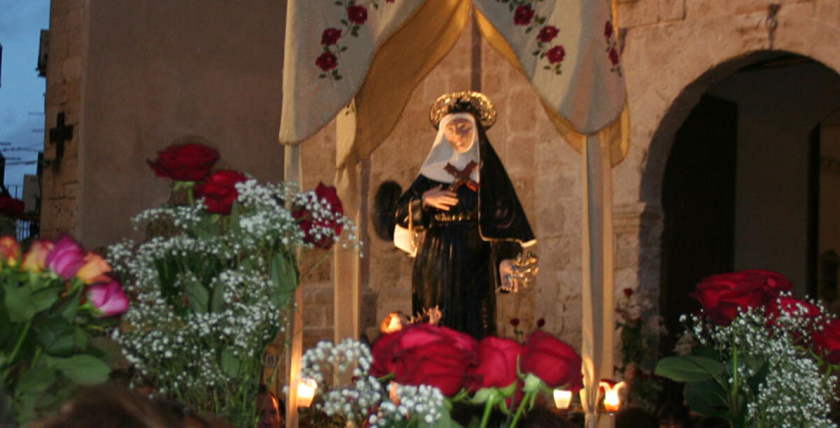 Festa di santa Rita, dopo 577 anni la benedizione delle rose rosse senza i frati agostiniani -