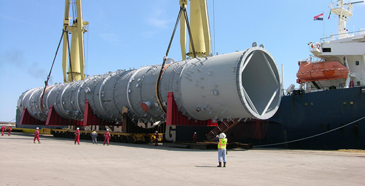 Il rilancio economico passa dalla logistica e dal gnl? La giunta vola a Roma per gli incontri: niente numeri sulla call di Invitalia - 