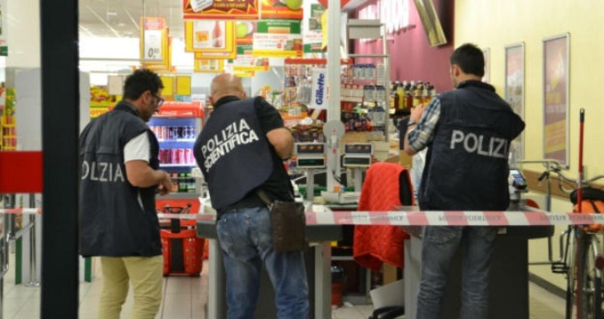 Le rapine ad un market e gli spari alla stazione di servizio di Caposoprano, in aula le accuse a due giovani - 