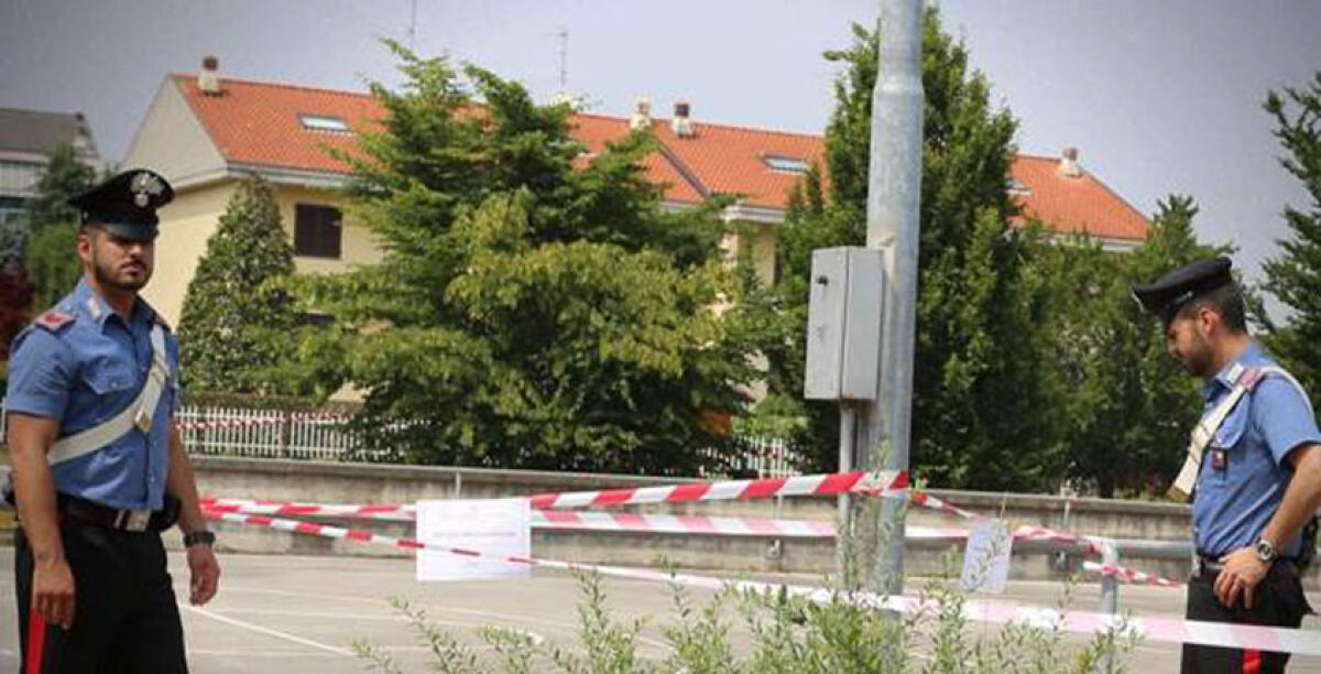 Ragazzino rischia di morire folgorato dopo essersi arrampicato su un palo dell'illuminazione - 