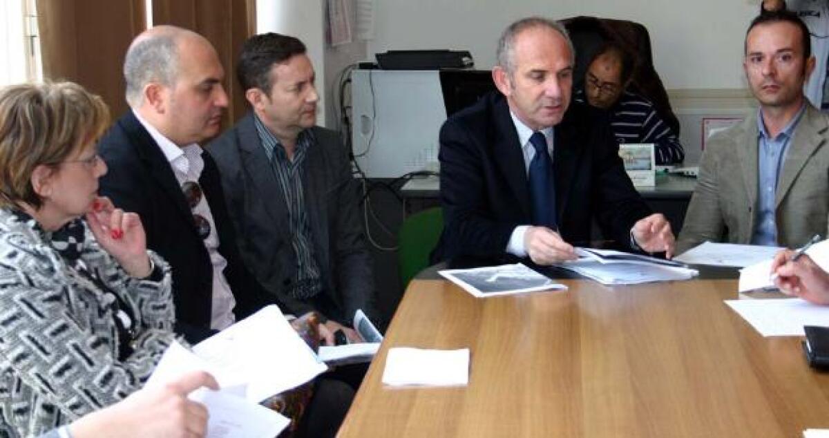 I soldi di Eni, confronto in municipio: la giunta punta ancora sulla logistica a mare, pronto uno studio preliminare - 