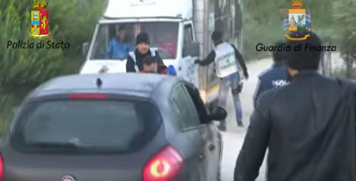 Le corse clandestine di cavalli sulla Gela-Catania, i gelesi coinvolti al riesame: per l'accusa giravano molti soldi - Il blitz prima che partisse una delle corse