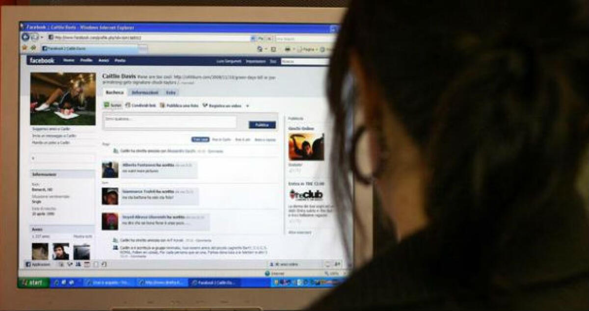 Pedinamenti e minacce all'ex fidanzata, una foto dei genitali su facebook: confermata la condanna ad un giovane operaio - 