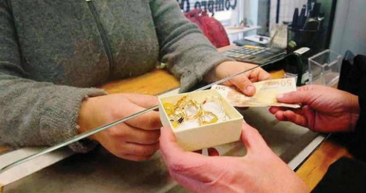 "L'oro era regolarmente registrato", il riesame annulla il provvedimento: controlli dei poliziotti in un centro della città - 