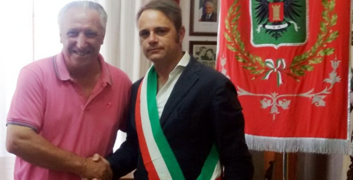 Niscemi, passaggio di consegne tra La Rosa ed il neo sindaco Conti - 