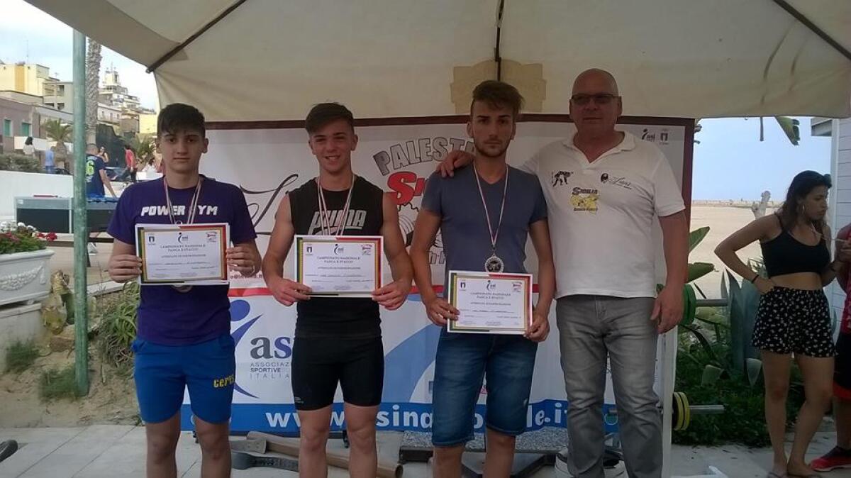 Panca e stacco, gli esperti del sollevamento pesi non vanno in vacanza, ecco tutti i risultati - 