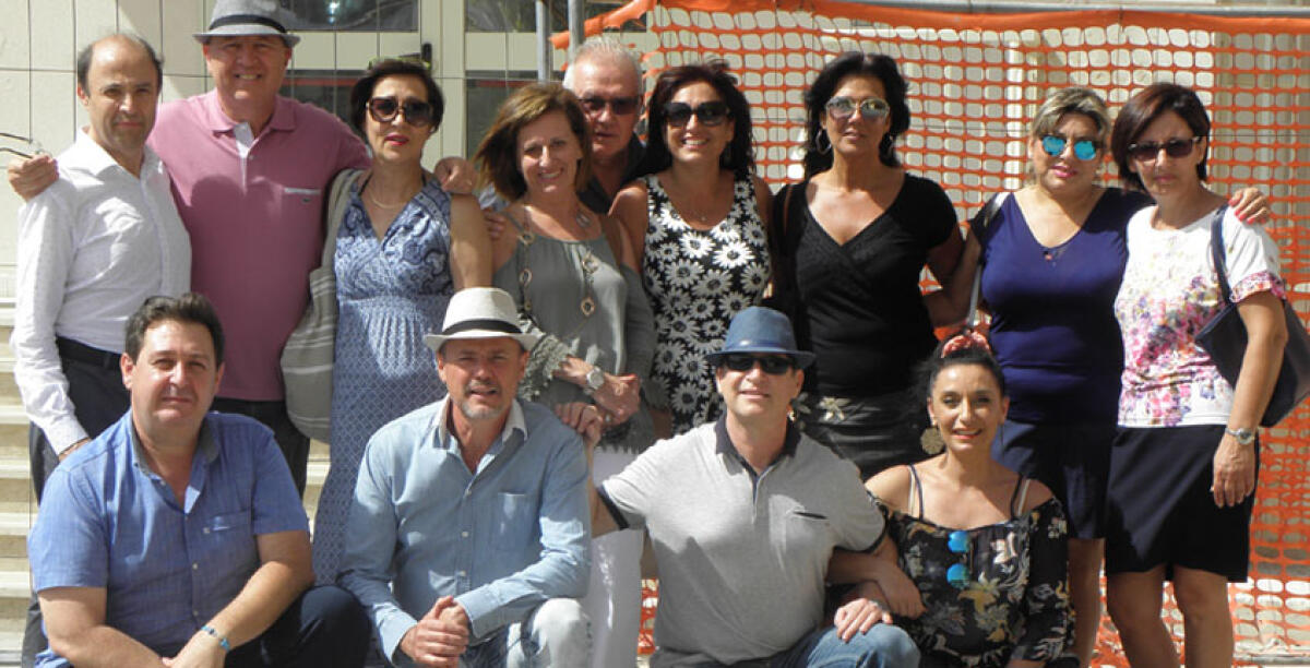 Si incontrano dopo 43 anni grazie ai social, ancora insieme i "ragazzi della maestra Pulici" - 