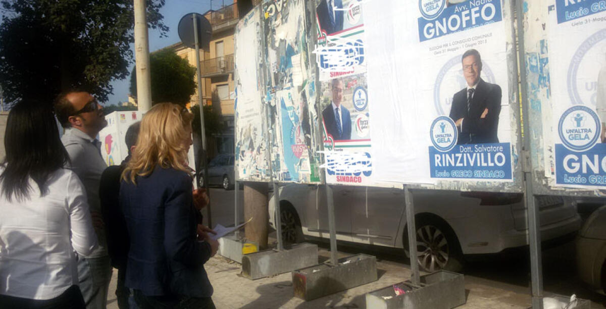 Salta la multa all'ex candidato alle Regionali, non dovrà pagare per i manifesti abusivi - 