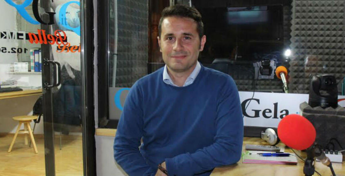 I grillini pensano alle regionali, i consiglieri comunali hanno scelto Di Paola: da domani scatta il voto interno - Il deputato grillino ha però rilanciato il "pericolo" sul suo profilo facebook