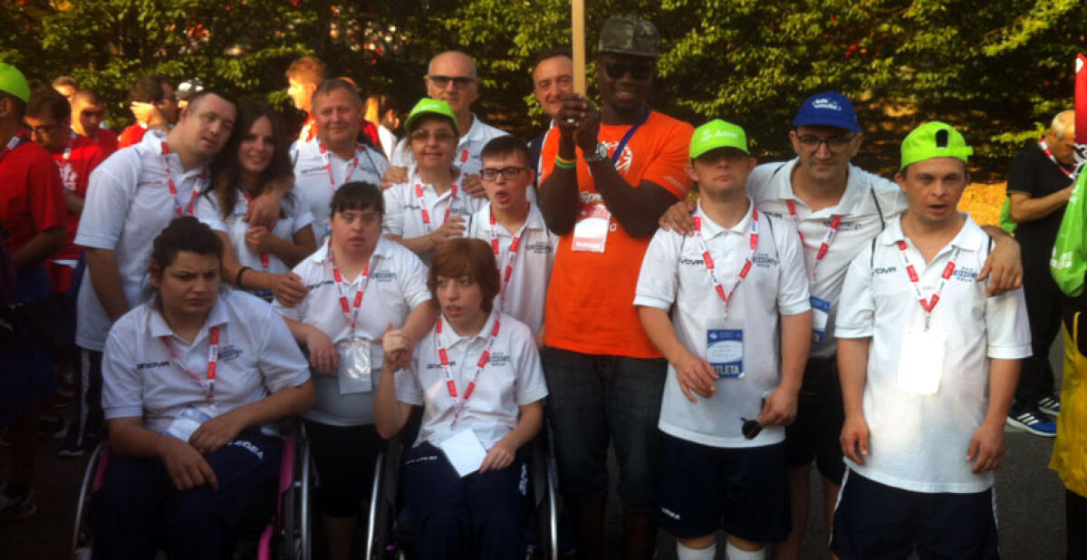 La Varchi mobili dona 40 palloni di calcio special olympics ai ragazzi dell'Orizzonte - 