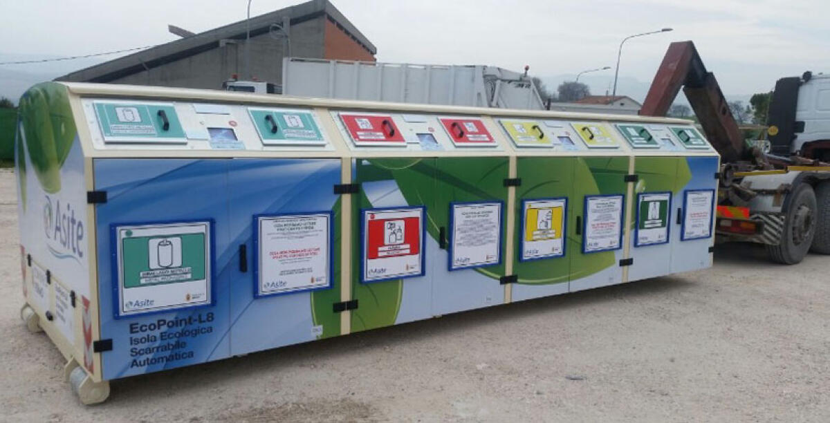 Isole ecologiche nelle zone balneari per evitare il proliferare di rifiuti - 