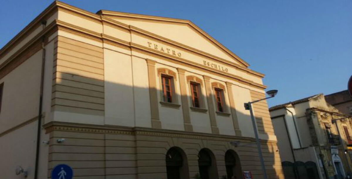 Gli immobili del Comune ai privati, i dati non tornano: sul sito il teatro Eschilo è ancora "in fase di ristrutturazione" - 