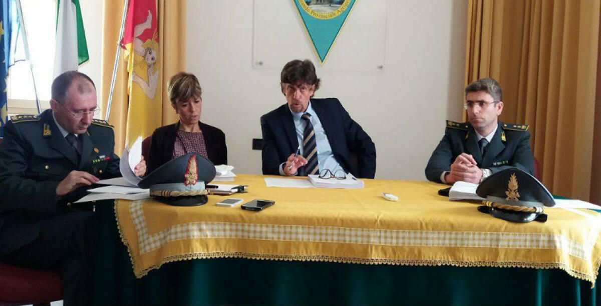 La maxi bancarotta del gruppo Burgio, nell'inchiesta agrigentina "Discount bis" ci sono anche due professionisti gelesi - 