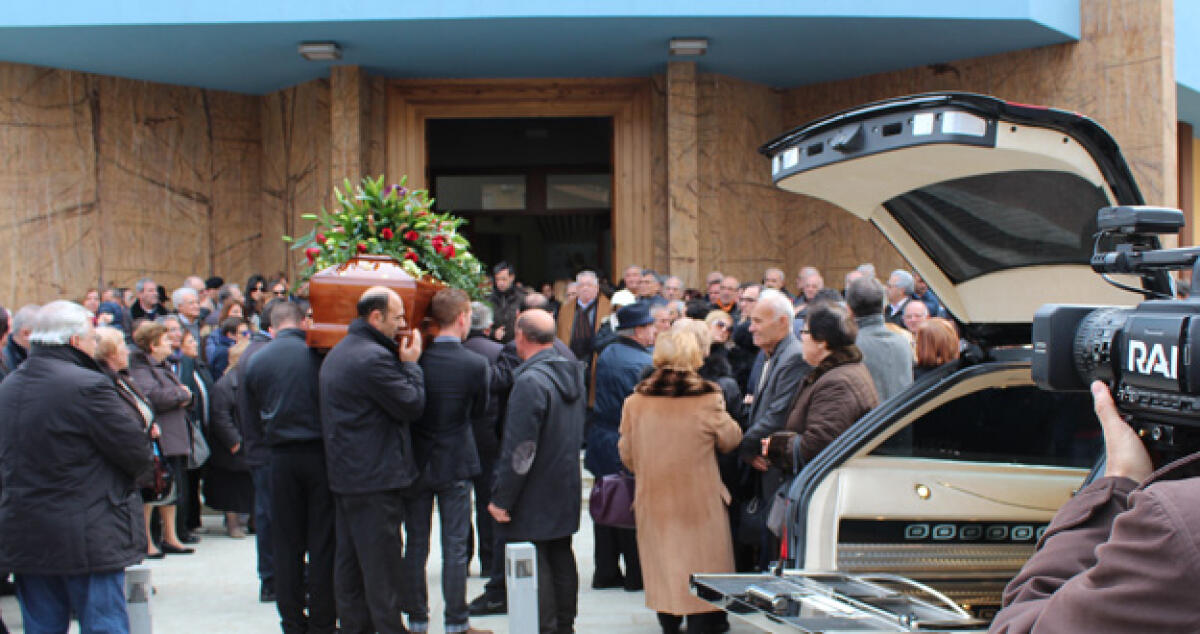 La morte dell'ex operaio del clorosoda Salvatore Mili, i pm impugnano il verdetto del gup: erano cadute le accuse a manager e tecnici Eni - 