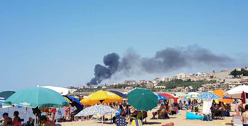 incendio-marletta-spiaggia.jpg