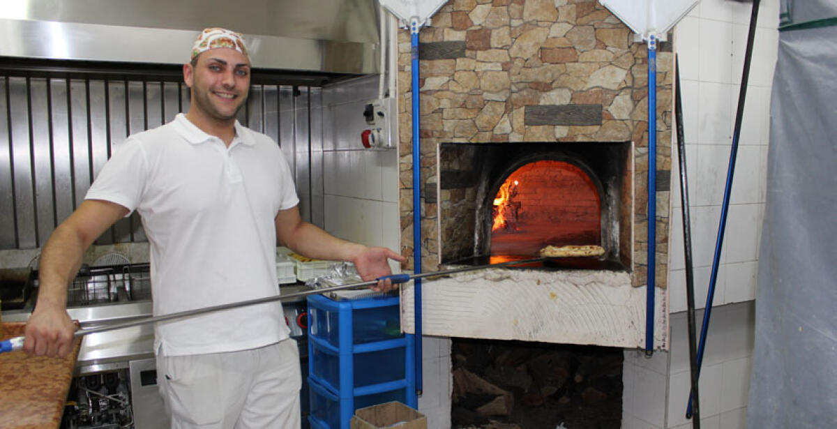 Lite in una rosticceria di via Palazzi, tre in ospedale: coinvolto l'imprenditore Fabio Fasulo - 