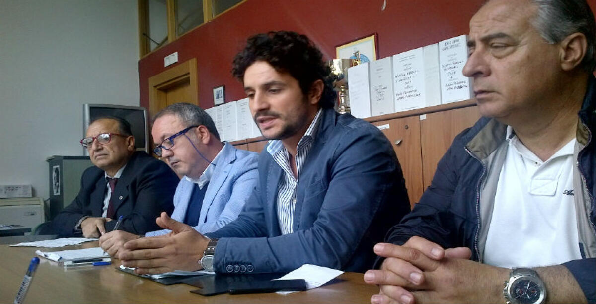 Il centrodestra e il sindaco pronti a convivere? Ieri il vertice...Scerra diserta: alla ricerca dell'intesa giusta - Salvatore Scerra,  Salvatore Sammito, Vincenzo Cascino e Crocifisso Napolitano