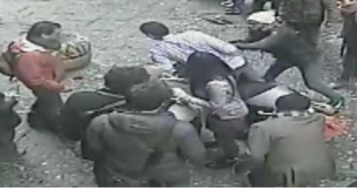 Aggredita per la collana d'oro, una donna scippata a Caposoprano: è finita in ospedale - 