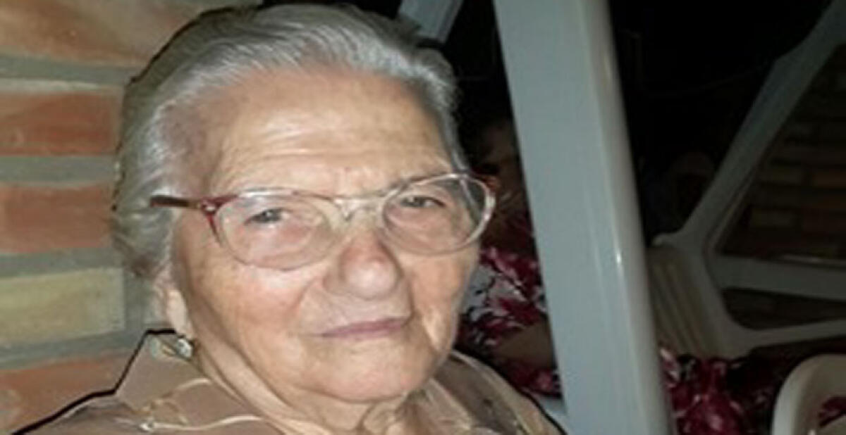 Otto figli, 12 nipoti e 10 pronipoti, nonna Maria spegne 100 candeline - 