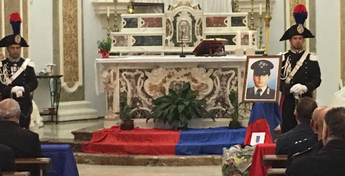 Ucciso durante un conflitto a fuoco con un latitante, i carabinieri ricordano Roberto Ticli - 