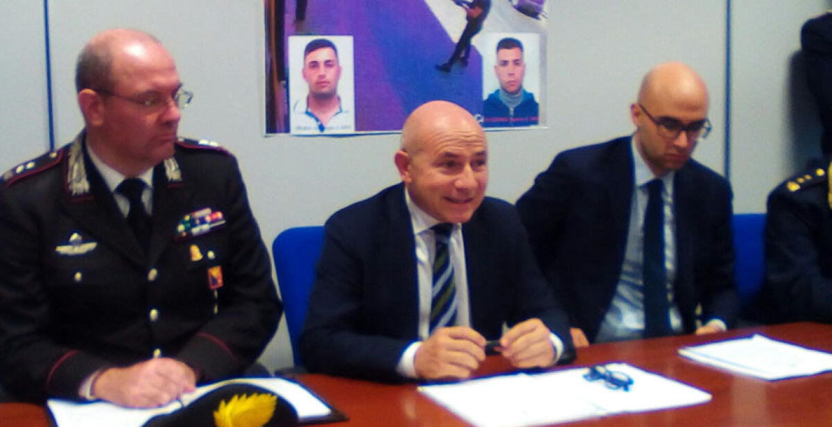 Contrasti nel mondo dello spaccio e ritorsioni per l'auto bruciata dietro le fucilate in via Crispi - 