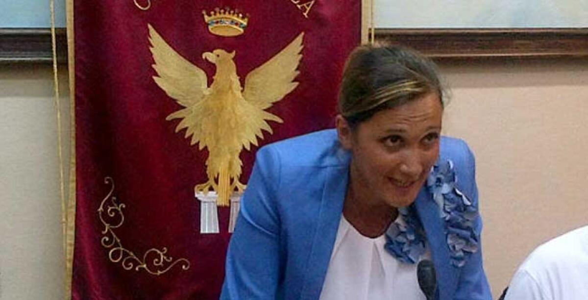 "Quartiere invivibile di notte", così il presidente del consiglio Ascia commenta il rogo alla sua Nissan - 