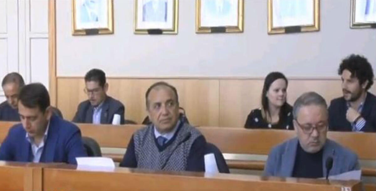 Rispunta la "sfiducia" al presidente Ascia? Il centrodestra ci pensa: "Troppo schierata a favore del Pd..." - I consiglieri comunali di centrodestra