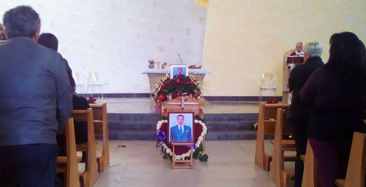 Morto a Timpazzo, l'ultimo saluto a Rocco Iacona: in chiesa anche i colleghi di lavoro e il sindacato - 