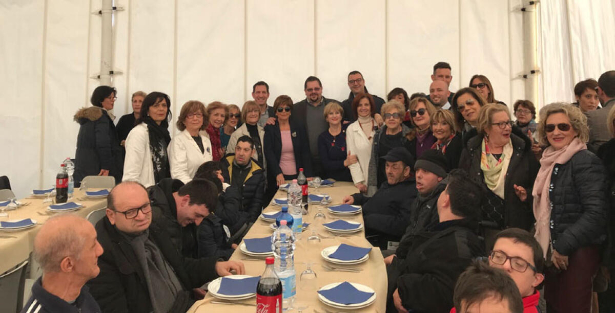 Duecento poveri al pranzo di Natale promosso dall'Aias anche per i suoi assistiti - 