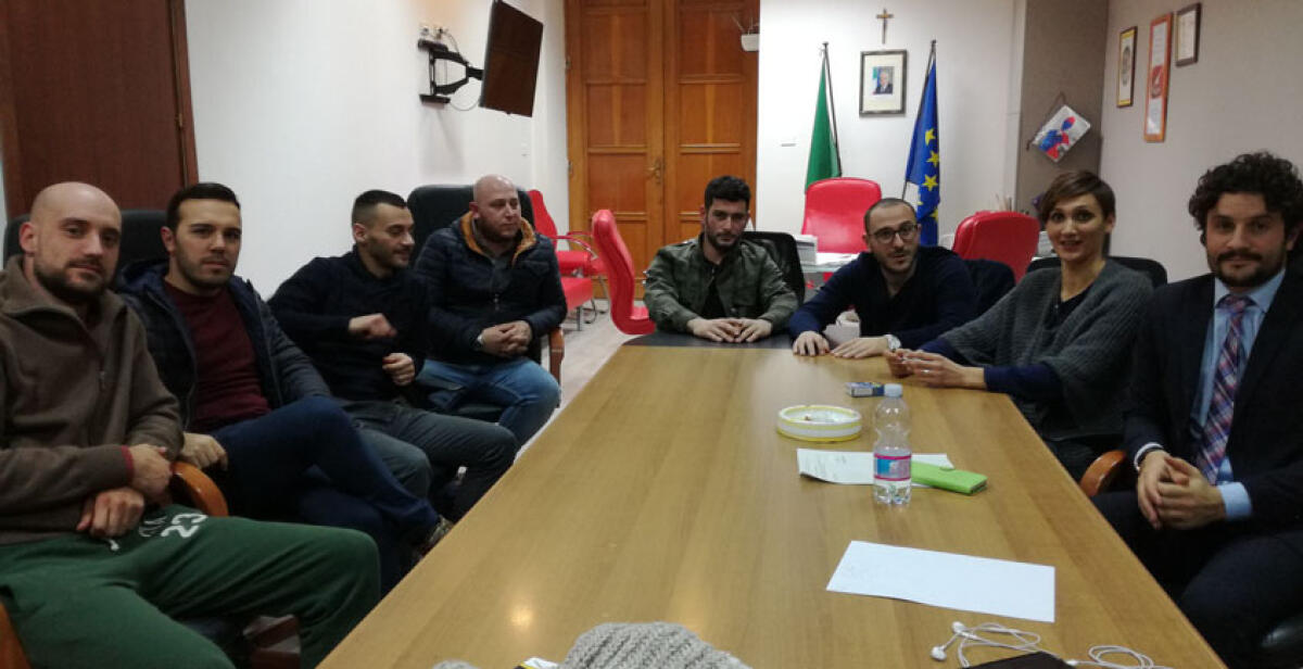 La movida di via Rossini va regolamentata, i commercianti chiedono aiuto al Comune - 