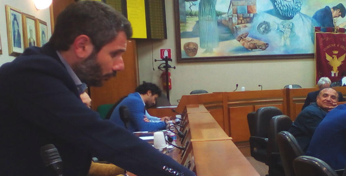 Messinese non c'è in aula...il consiglio volta le spalle a Morello: "E' un tecnico o un politico? Non ha deleghe" - 